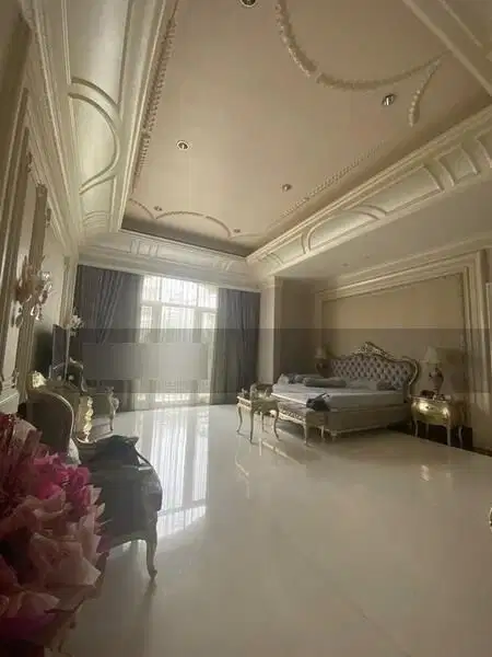 RUMAH SUPER MEWAH PIK LUAS 1.019m AMERICAN CLASIC,HOOK VIEW DANAU