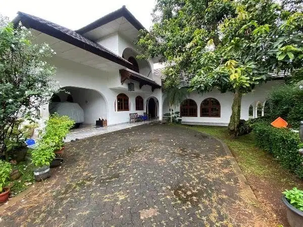 Dijual Rumah Cantik Model Jawa Di Komplek Dkt Sekolah Cita Buana, Tgr