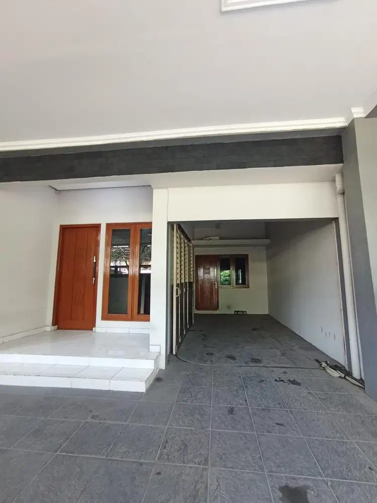 Di jual Rumah Di Villa Melati Mas, BSD City, Tangerang Selatan