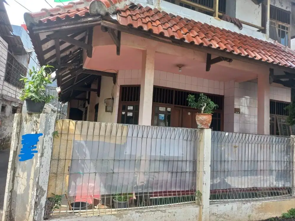 Dijual Rumah 2 Lantai di Rawamangun Blkg Apotik Rini Jakarta