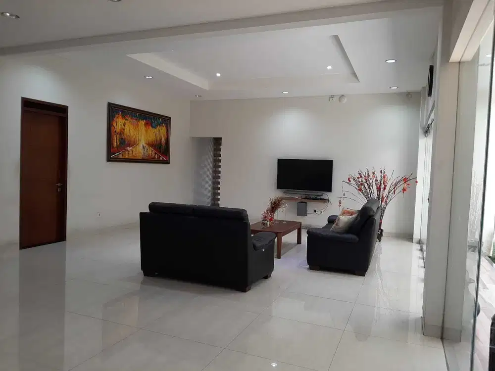 Dijual Rumah 2 Lantai di Taman Kopo Indah, Bandung