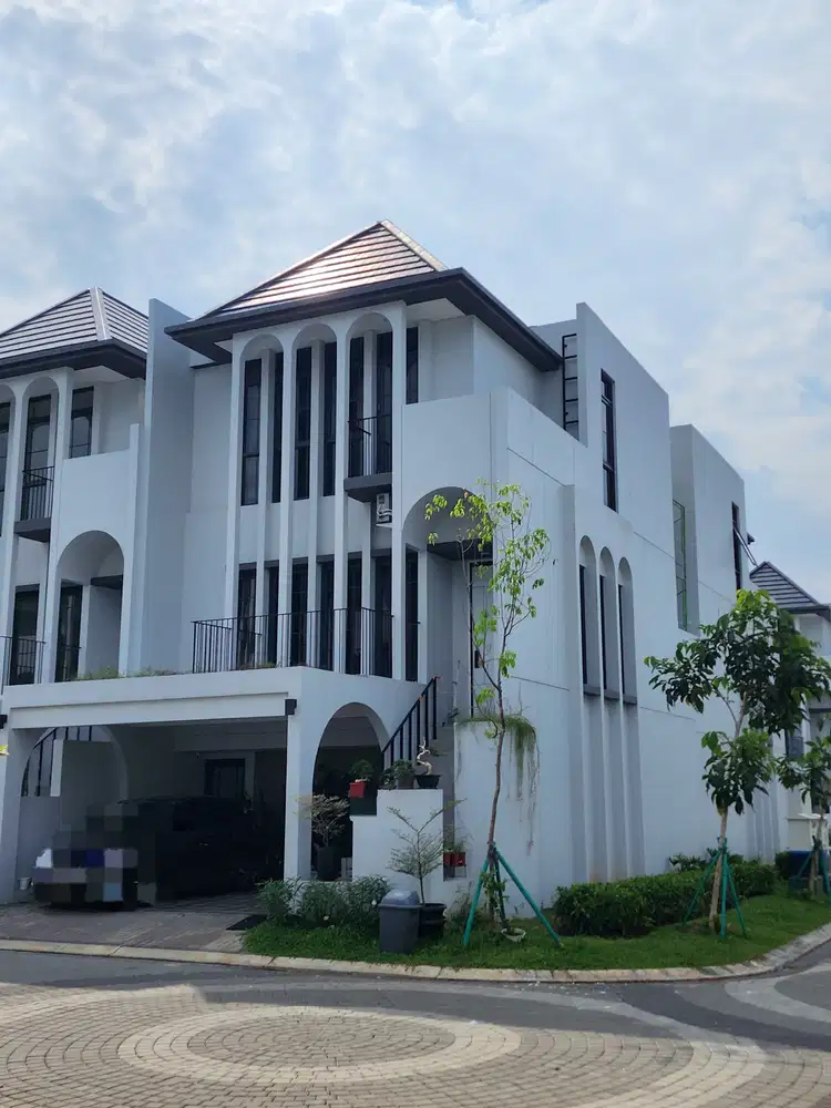 Dijual Rumah Hoek Modern Siap Huni Nyaman Elegan di Greenwich BSD