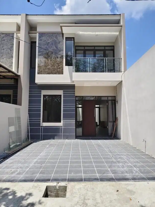 Rumah Baru 2 Lantai Bentuk Terkini di Mars di Metro Margahayu Raya