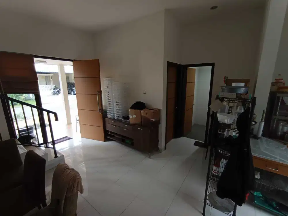 Rumah Hommy 2 Lantai siap huni di Bintaro UT16892 T