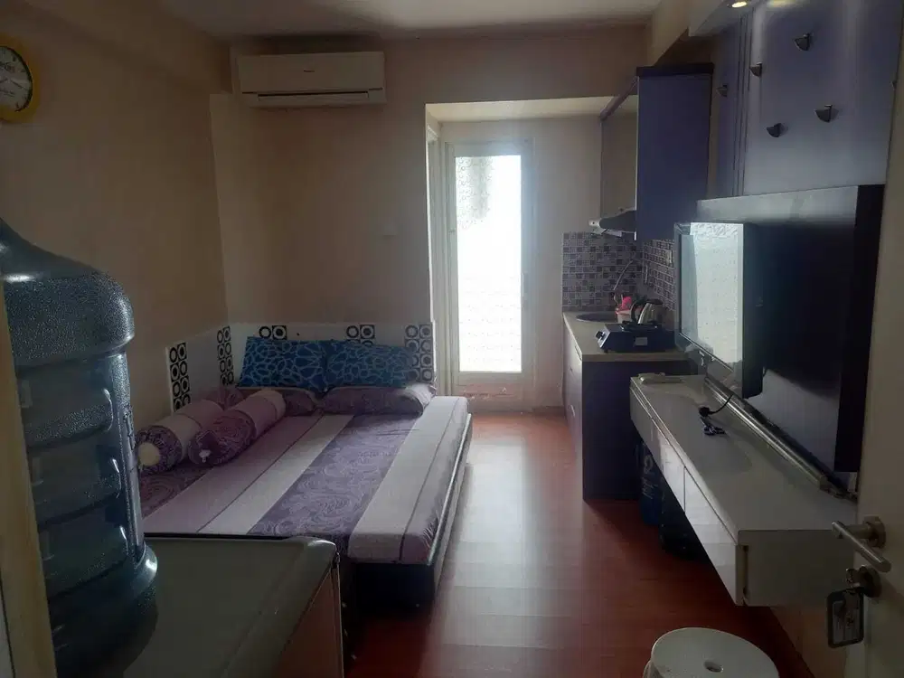 Apartemen Green Bay Studio Semi Furnished View Pool