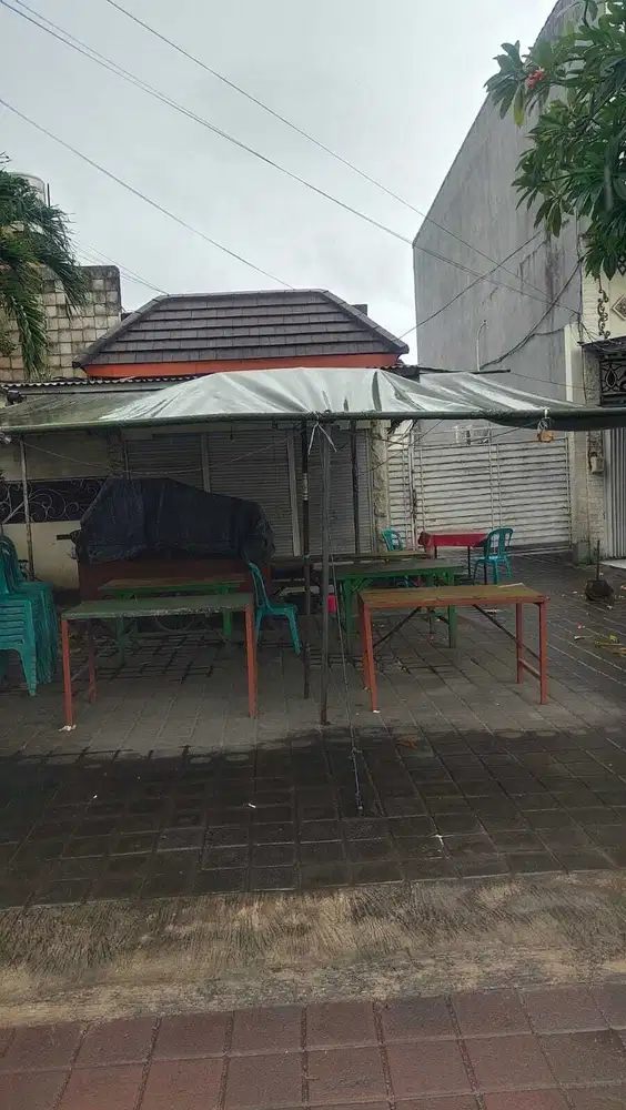 Dijual Tanah Bonus Bangunan di Jalan Utama Mahendradatta