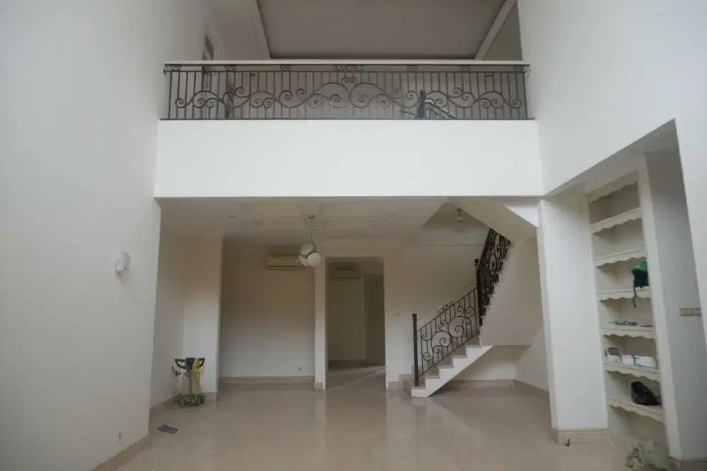 Rumah Bagus Semi Furnished Siap Huni Di Pondok Indah