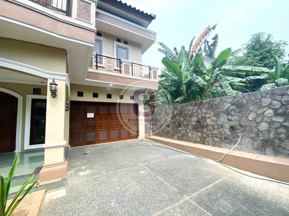 Rumah di Cirendeu dekat Lebak Bulus Jakarta Selatan