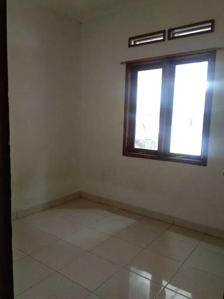 Di sewakan rumah tahunan antapani