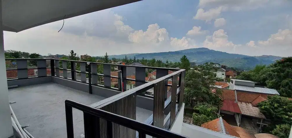 Rumah siap huni kolam renang view gunung cluster city