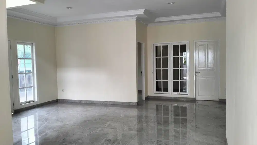 Rumah Hook Full Renovasi Sektor 1G, Gading Serpong