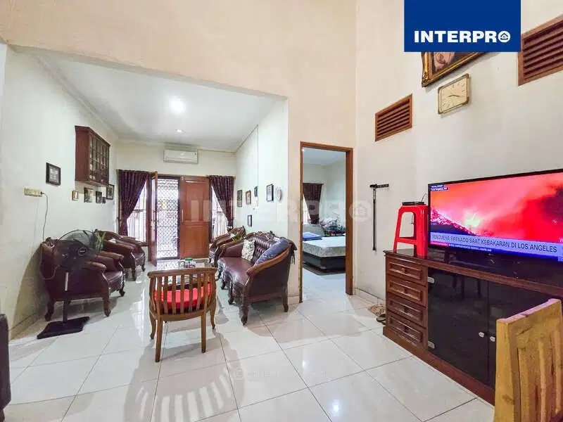 Rumah 2 Lantai Dijual Taman Aries Meruya Luas Tanah 120m2