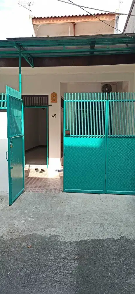 Rumah Hadap Timur di Jalan Hemat Grogol Jakarta Barat