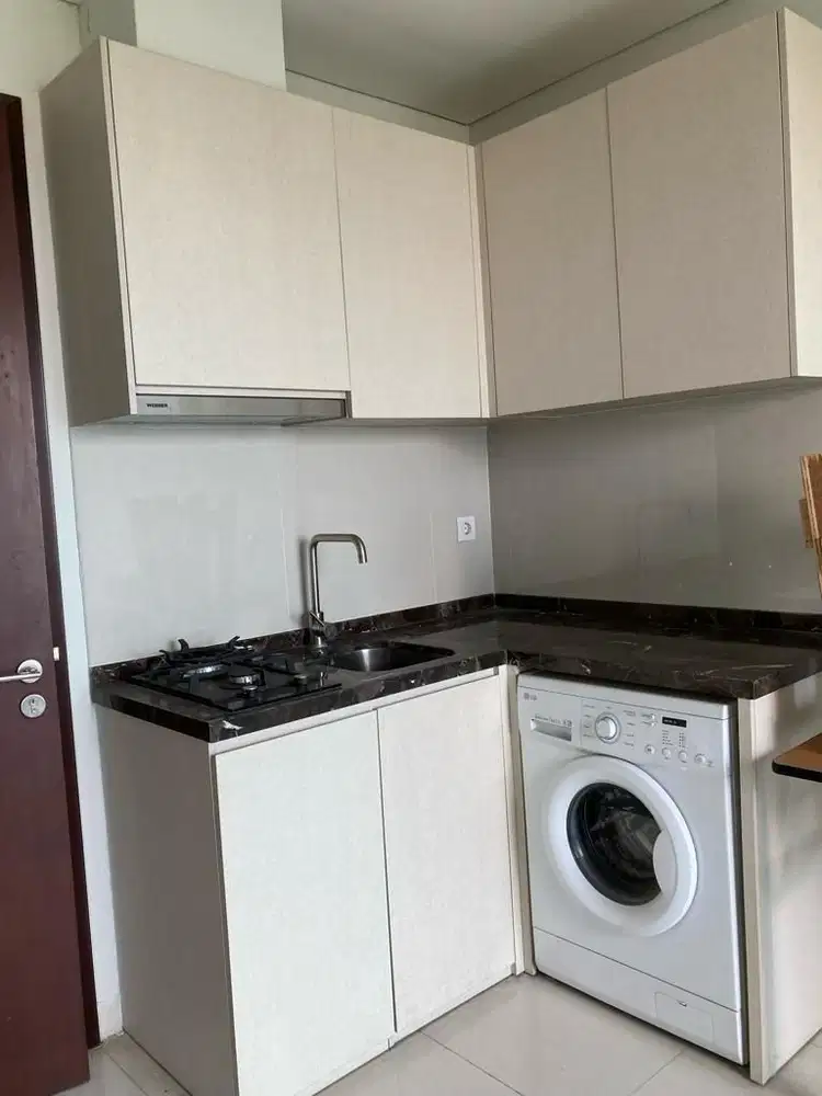 Di sewakan apartemen puri mansion semi furnish