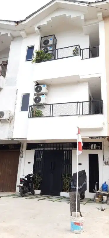 Dijual Ruko Kost Seraya Bawah Furnished Nagoya Batam