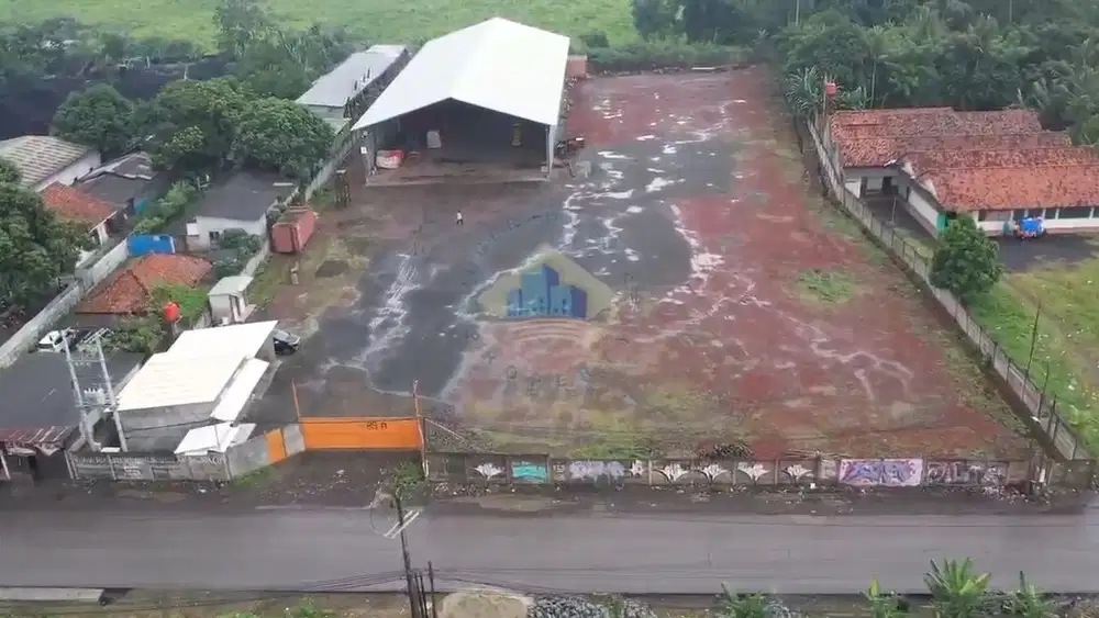 WORKSHOP ADA KANTOR DAN POS SATPAM PARKIRAN LUAS DI CURUG TANGERANG