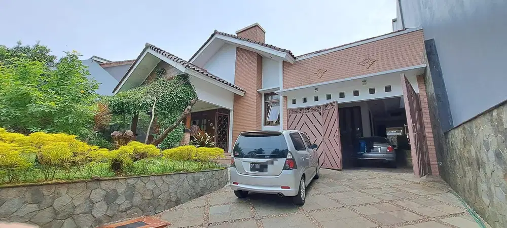 Rumah Asri Nyaman Dalam Cluster Exclusive The Oak Taman Yasmin