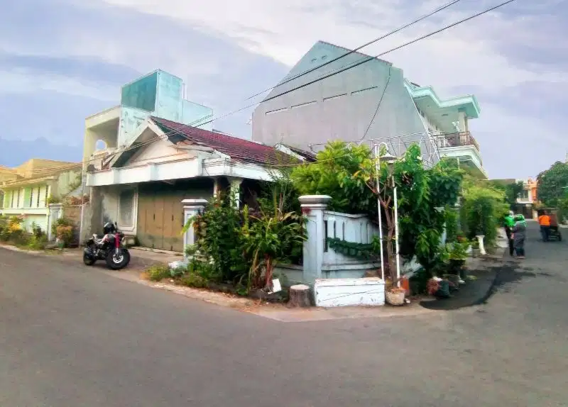 Rumah Hook Strategis Lingkungan Nyaman di Solobaru Grogol Solo (IY)