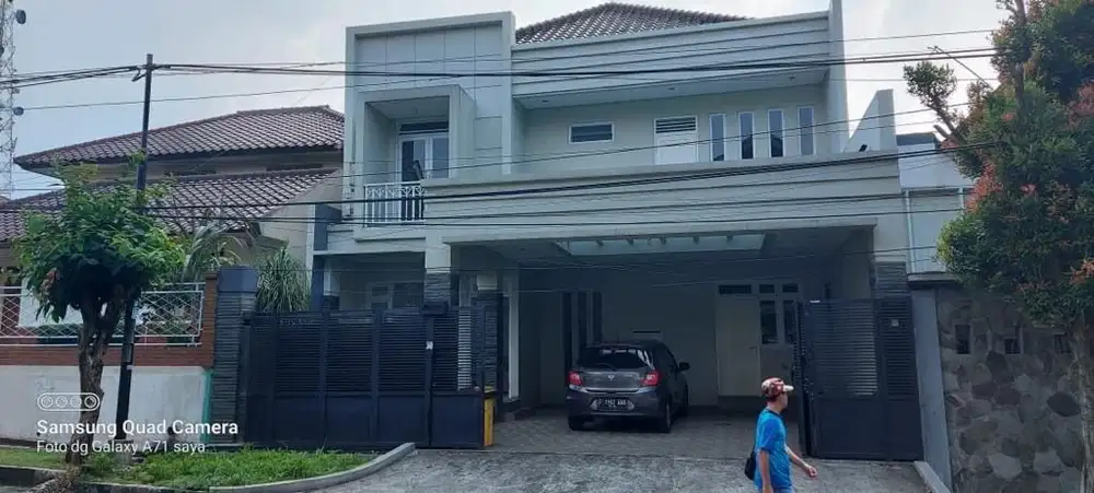 Rumah Di Perumahan Duta Pakuan Bogor Tengah di Jalan Utama