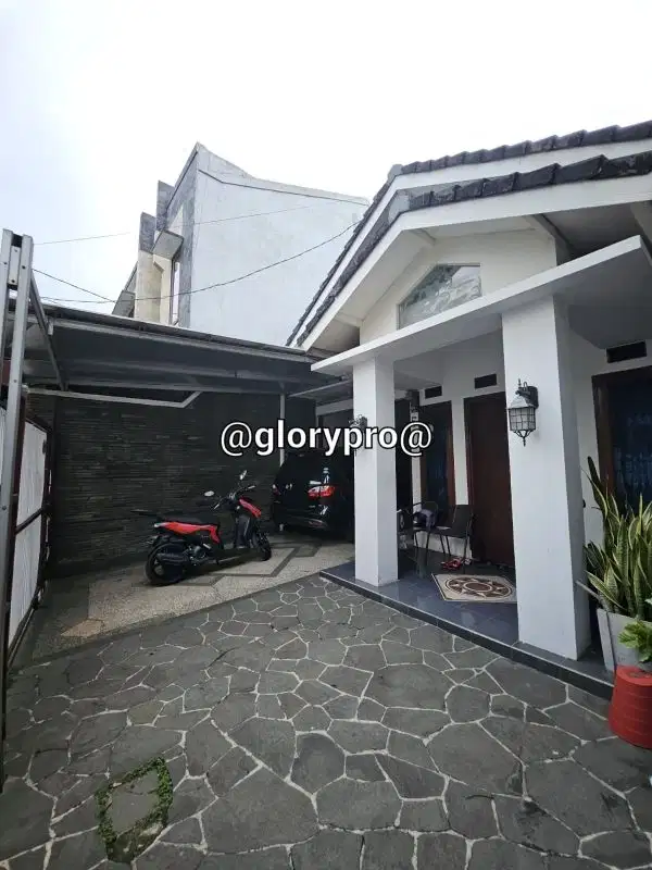 Dijual Rumah Tinggal di Cikutra Bandung