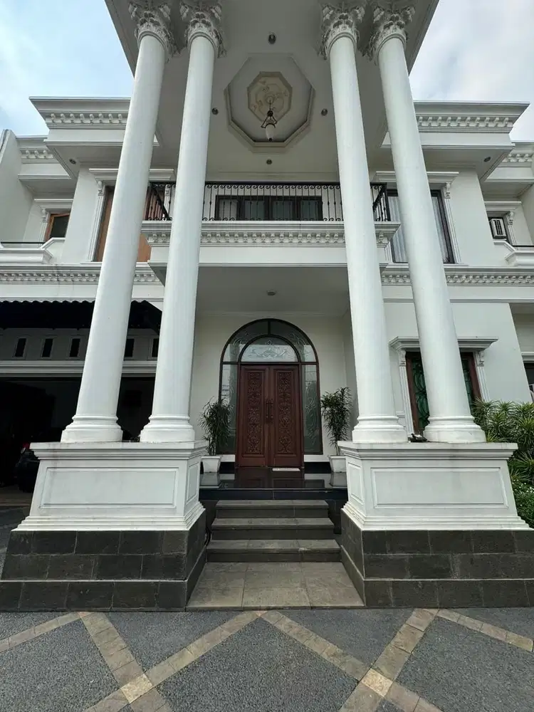 Jual Rumah Mewah di Jalan Raya Bambu Apus, Jakarta Timur.