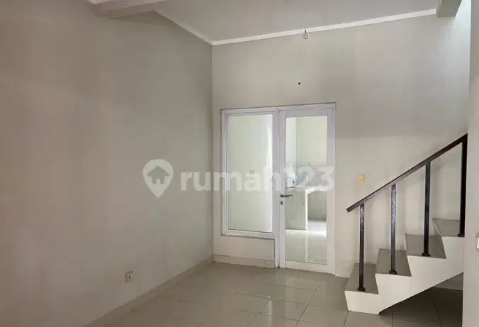 Rumah 2 Lantai Bagus SHM di Premier Village , Tangerang