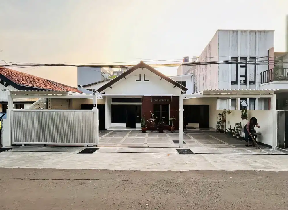 Rumah Minimalis Bisa untuk Usaha Lokasi Dekat Senopati Jakswl