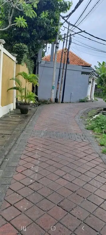 tanah ukuan tiga Ara dekat pantai Double six