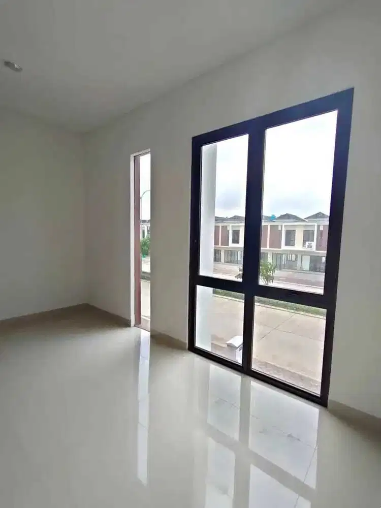 DIJUAL RUKO THE SAVOY 3 LANTAI UNFURNISHED