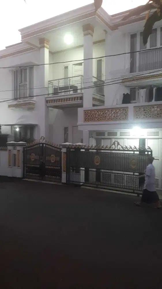 Dijual Rumah Siap Huni  2 Lantai di Pamulang Tangerang Selatan