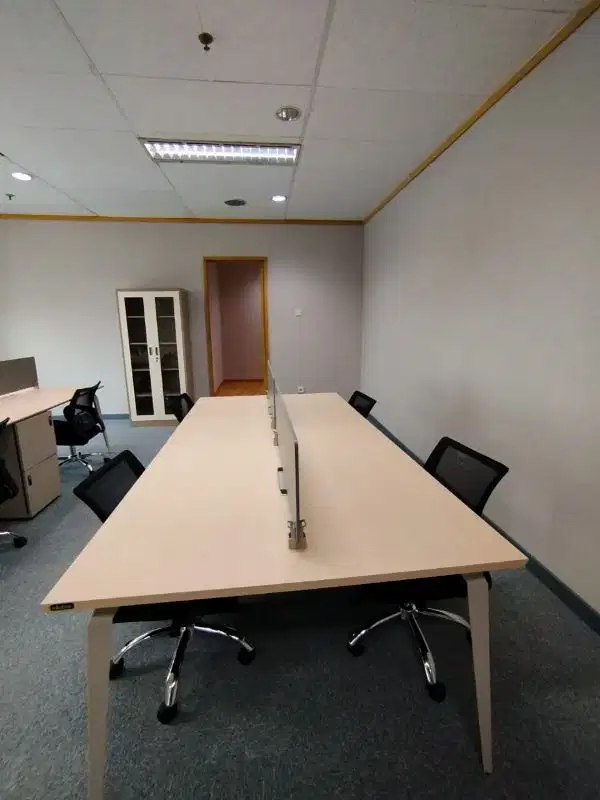 SEWA KANTOR DI JAKATA SELATAN KUNINGAN 100M² FURNISHED 300K NEGO