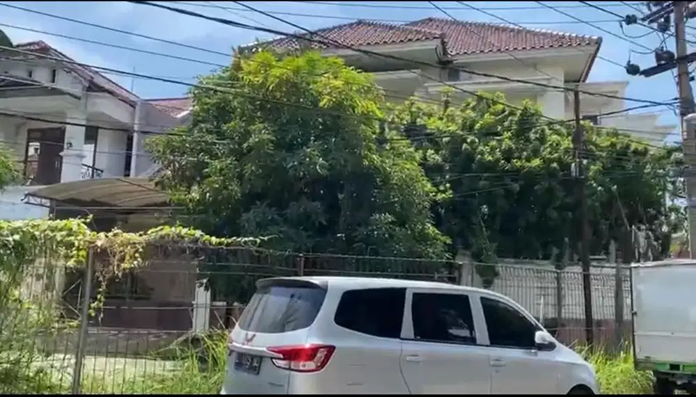 Rumah 2lt mulyosari mas hit tanah