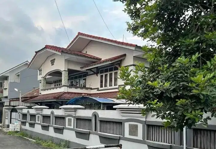 Rumah Hook di Turangga Lengkong Cocok Untuk Hunian Kantor
