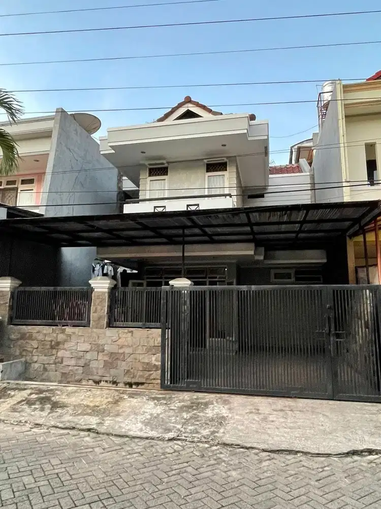 DIJUAL RUMAH BAGUS 2 LANTAI HADAP BARAT DAYA JUAL MURAH DI TAMAN PALEM