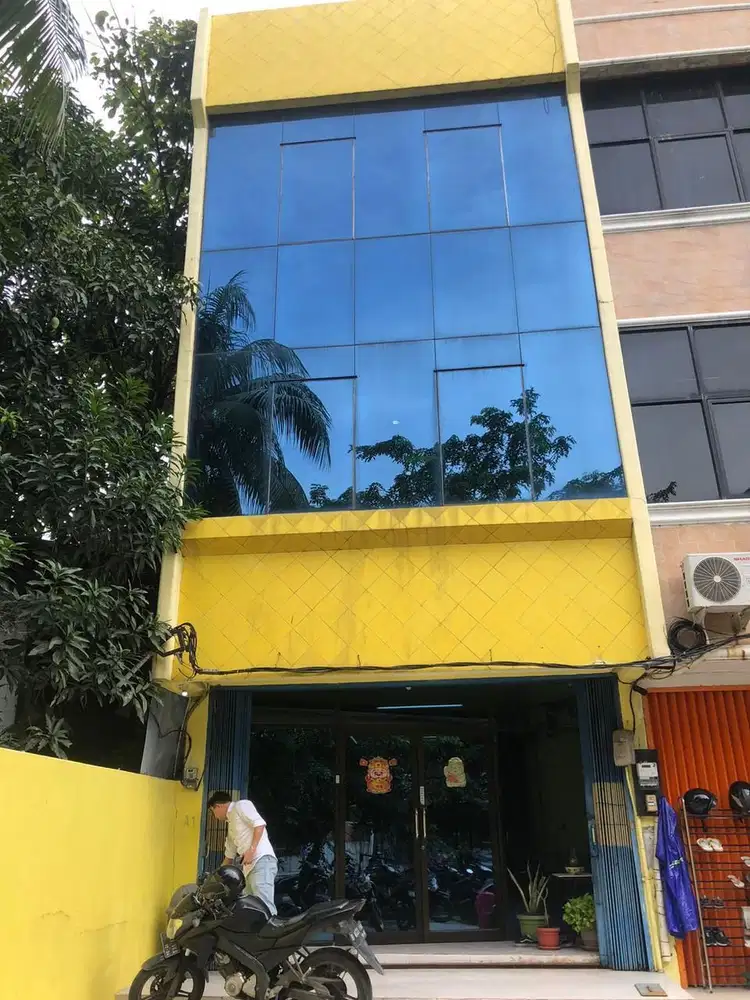 DIJUAL RUKO BAGUS DAN TERAWAT 3 LANTAI UNIT LANGKA DI PLUIT RAYA