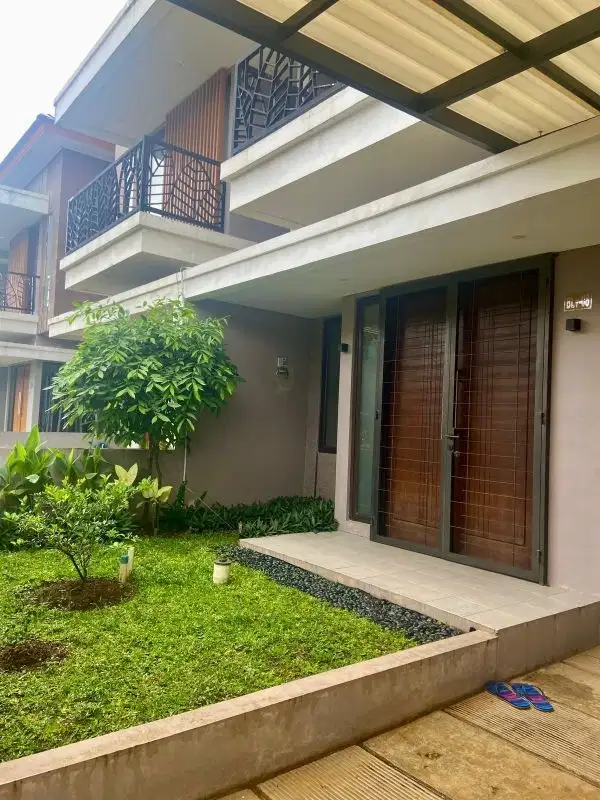Di jual Rumah 2 lantai siap huni di main road Bali Resort Bogor