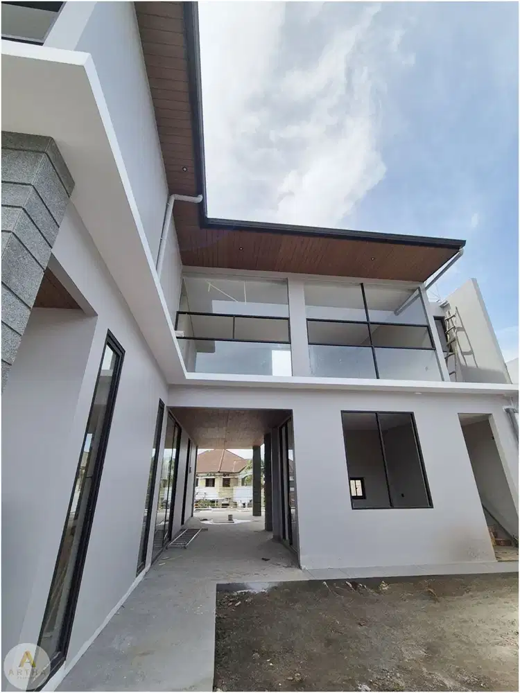 Rumah Baru On Progress di Setiabudi Regency ada Kolam Renang & Jacuzzi