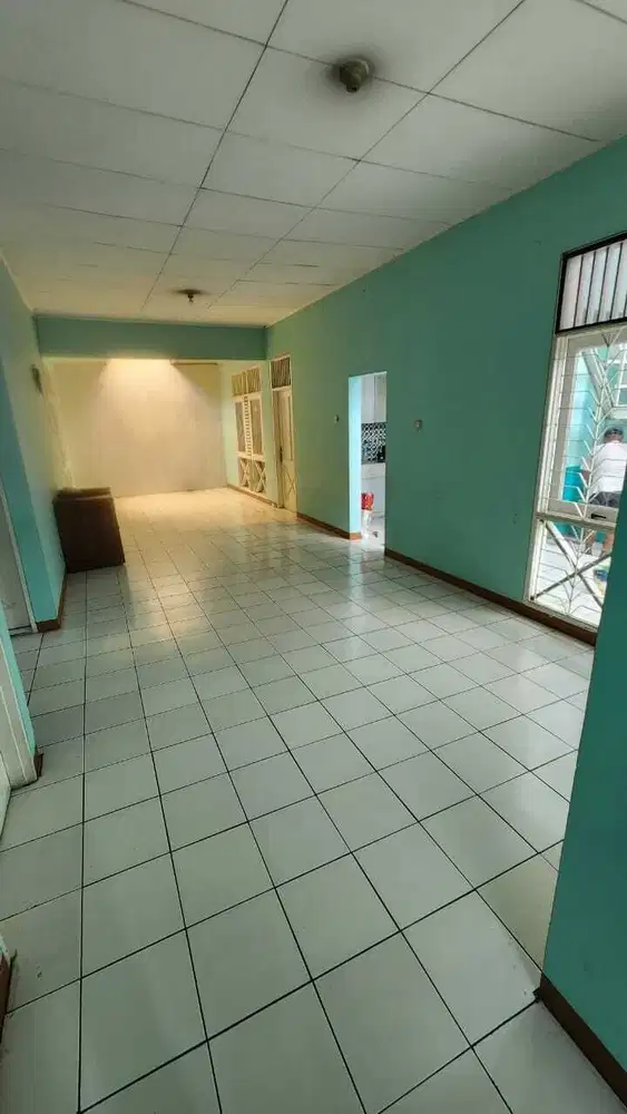 DIJUAL RUMAH BESAR LOKASI BAGUS HARGA MURAH DI CITRA GARDEN 1 EXT