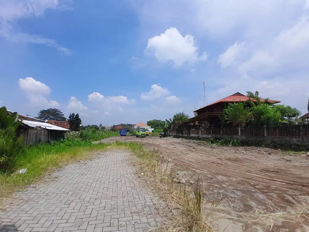 Tanah Dekat HYATT di Jakal KM 8 View Sawah Asri