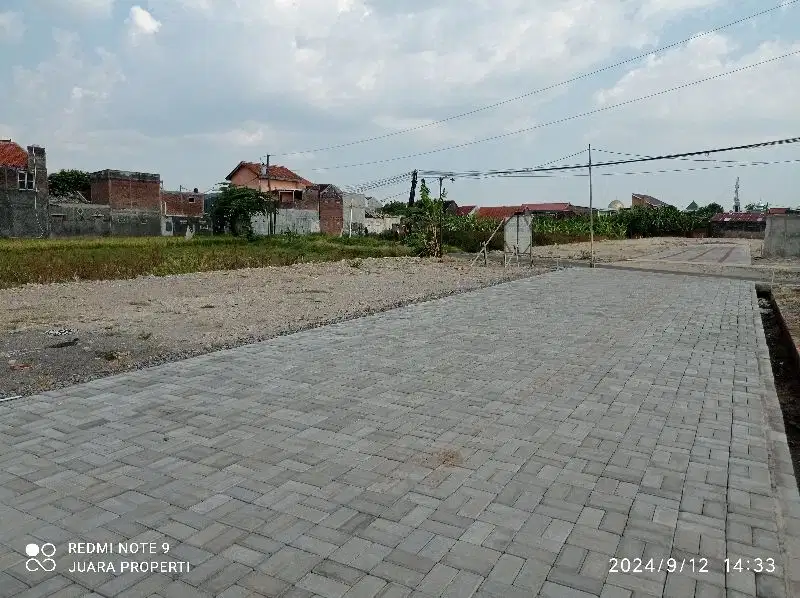 TANAH KAVLING BELAKANG LUWES GENTAN SOLO