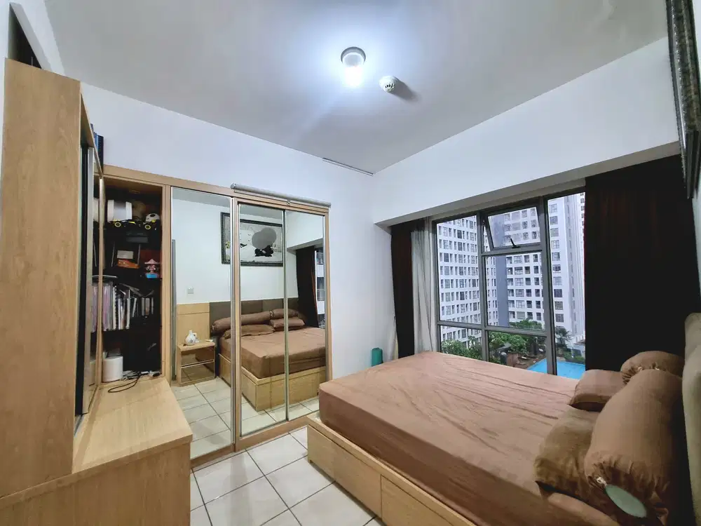 View Swimming Pool 3BR Full Furnished MTown SMS Summarecon Serpong