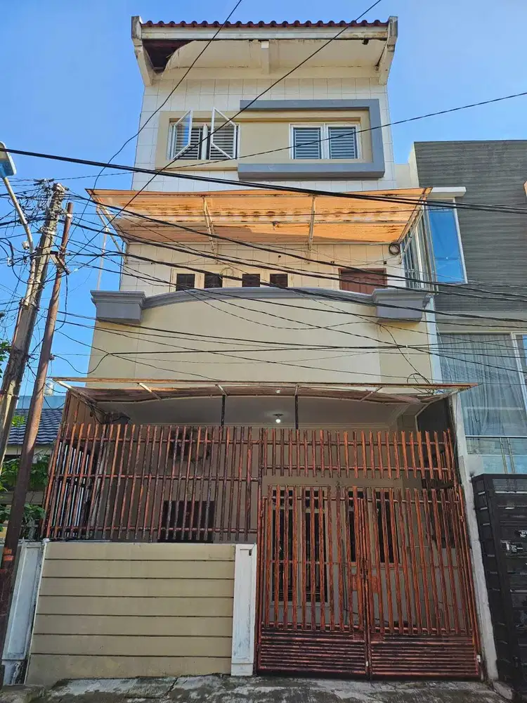 Muara Karang 6x15 Hadap Utara 3 Lantai Siap Huni