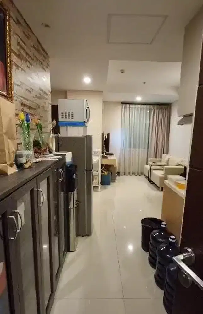 Dijual Apartemen AKR Gallery West 2 BR Full Furnished Kebon Jeruk