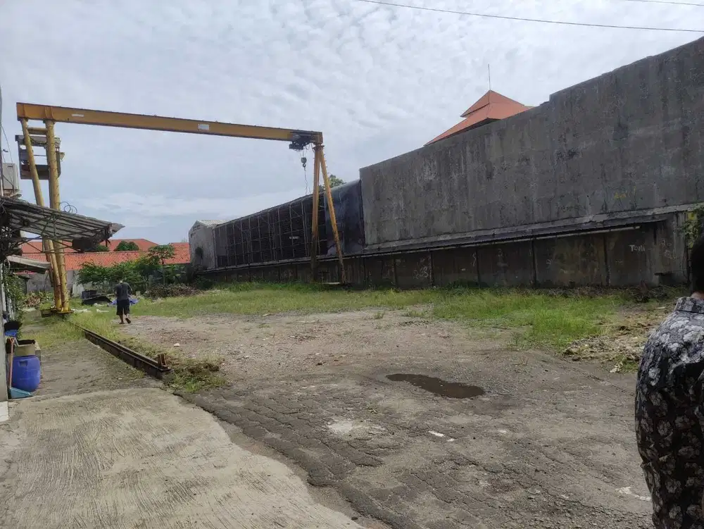 Di Jual Cepat Tanah Strategis Pinggir jalan Raya Cipondoh