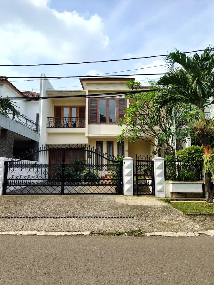 Dijual Rumah Siap Huni Dalam Komplek Di Cibubur Jakarta Timur