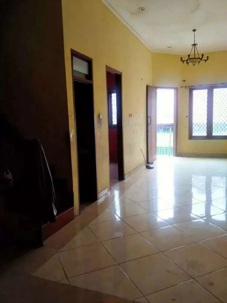 Dijual Cepat Rumah Jalan Gambir Anom BCS