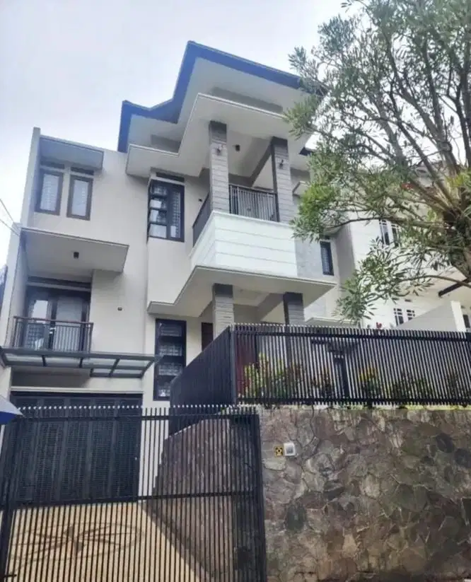 Rumah Siap Huni Tanah Luas di Setiabudi Regency Bandung Fully Furnish