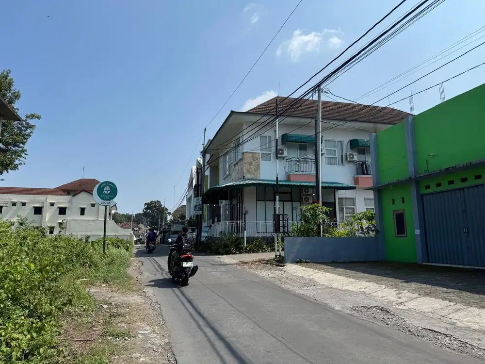 Premium, Tanah Selangkah Kampus UII Jogja