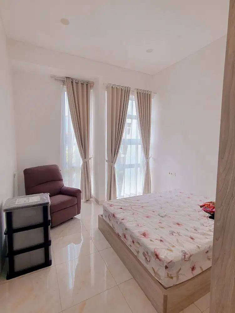 Rumah Hadap Utara di Camar Indah, Pantai Indah Kapuk 5+1 Kamar