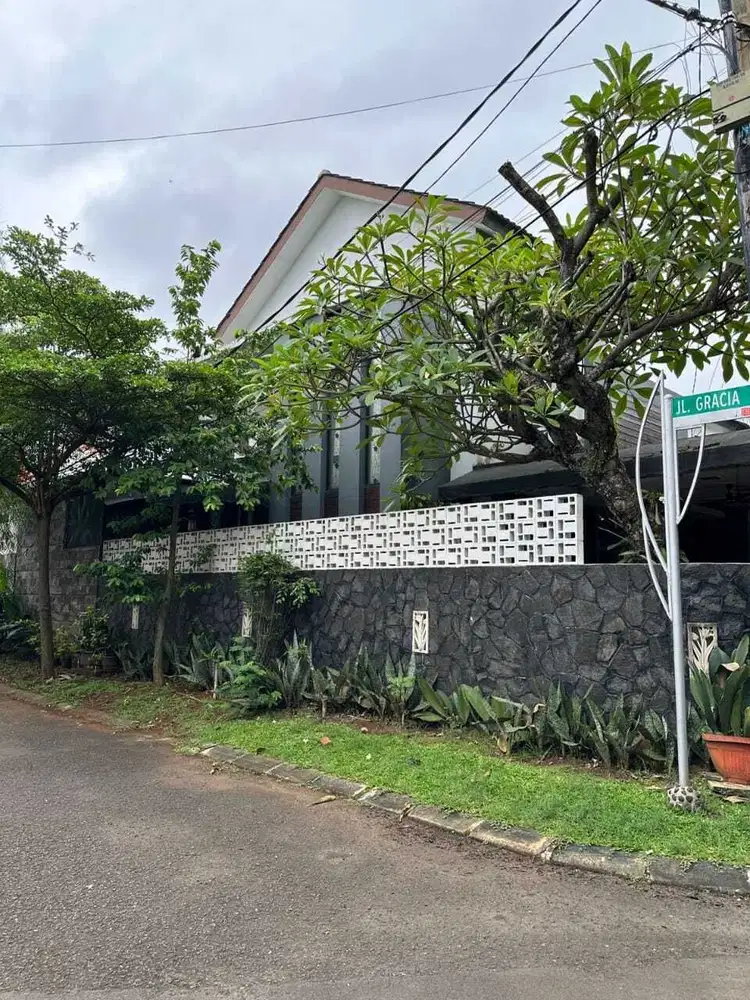 Dijual Rumah Hook di Graha Bintaro murah siap huni tangerang selatan